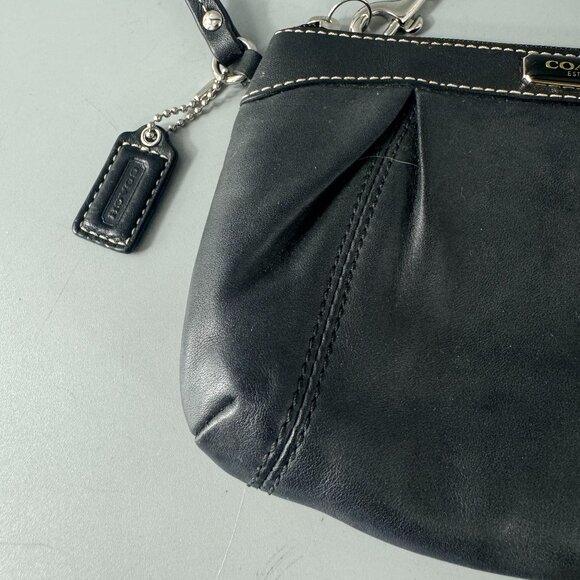 Coach Black Leather Large Wristlet - Picture 2 of 12
